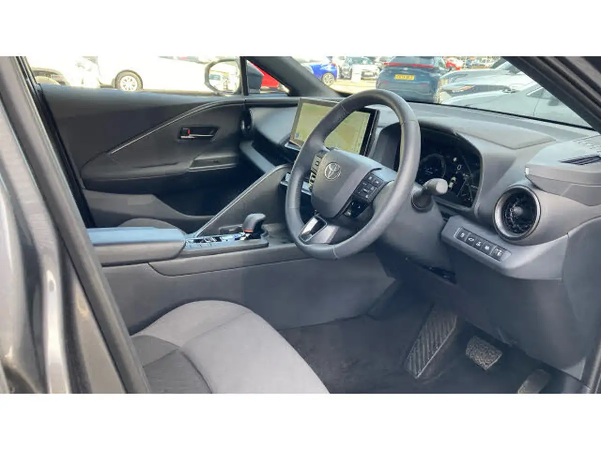 2024-toyota-c-hr-20-vvt-i-design-220bhp-plug-in-big-10