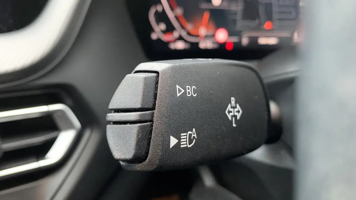 2022-bmw-1-series-15-118i-m-sport-lcp-big-26