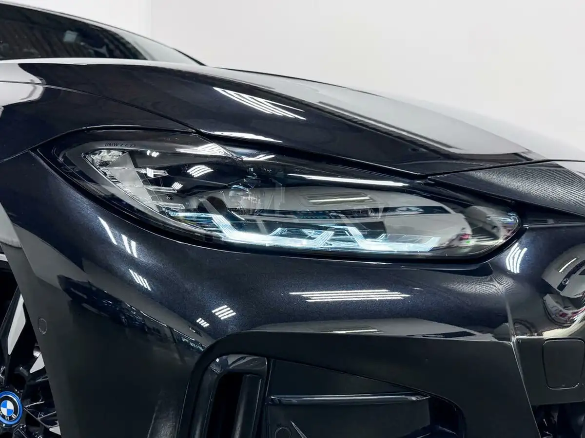 2022-bmw-i4-e-m50-big-16