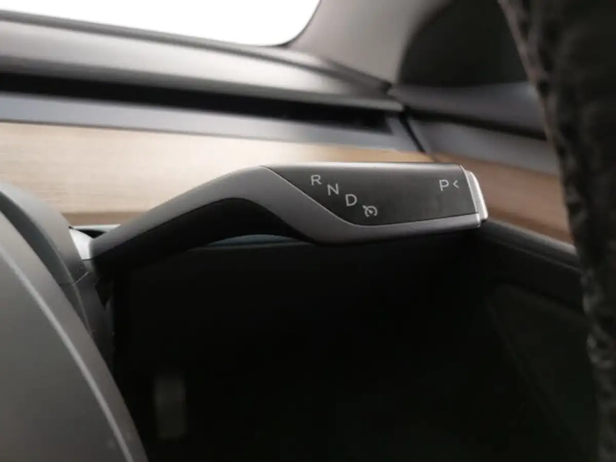 2021-tesla-model-3-e-long-range-awd-big-17
