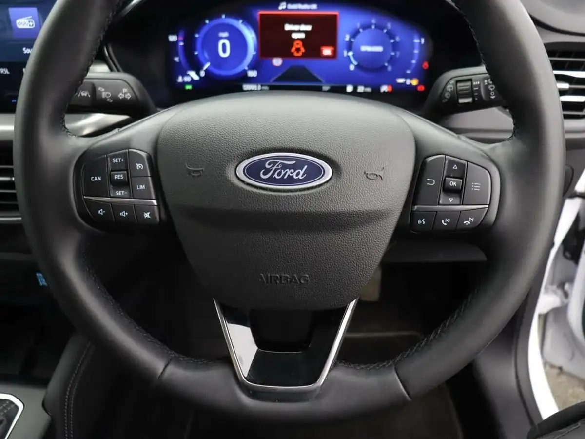 2023-ford-focus-10t-titanium-x-125ps-hatchback-big-25