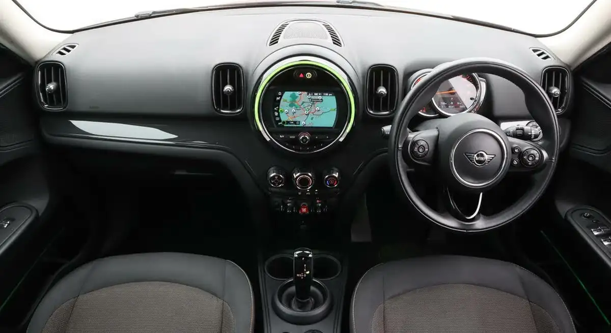 2020-mini-countryman-15-cooper-classic-auto-big-13