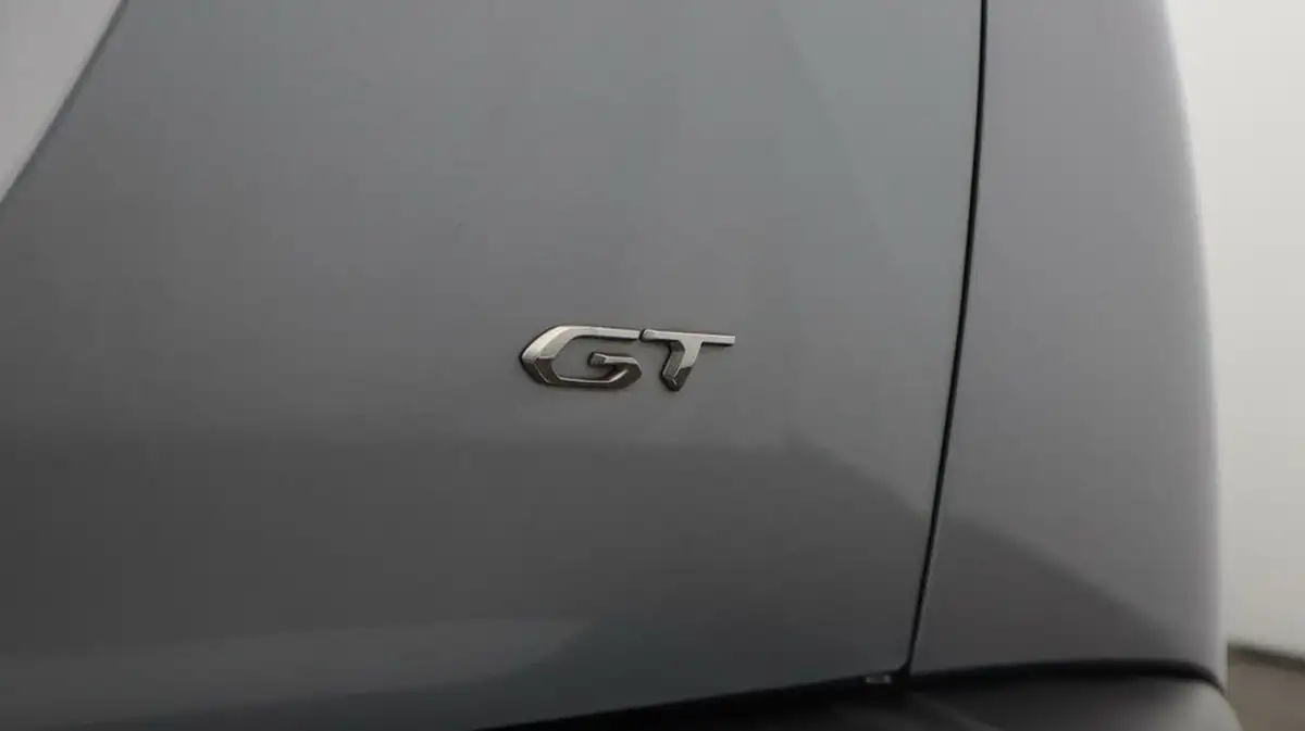 2022-peugeot-2008-suv-e-gt-premium-big-23