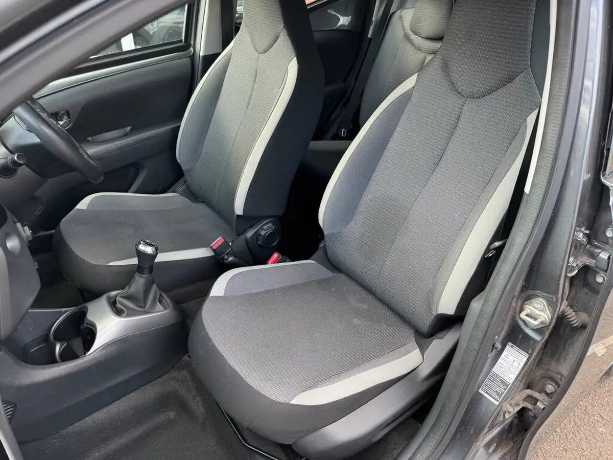 2021-toyota-aygo-10-vvt-i-x-play-tss-big-11