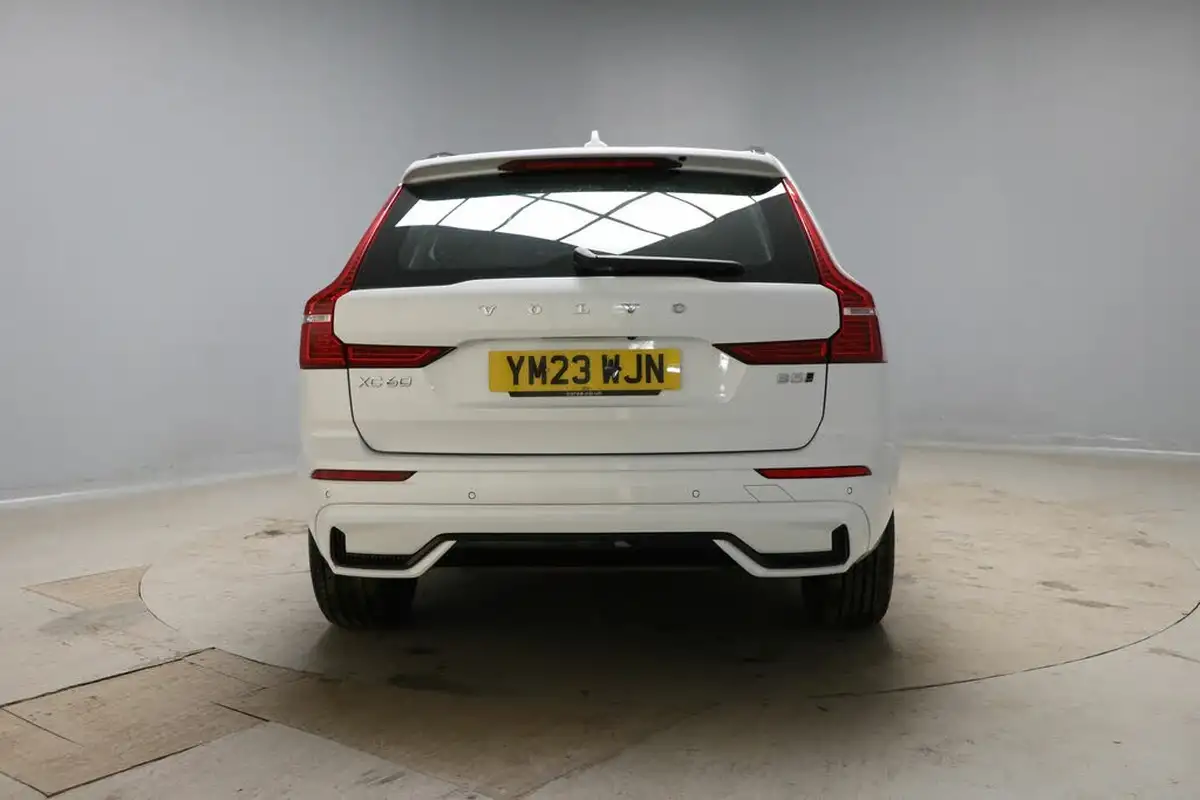2023-volvo-xc60-20-b5-plus-big-7
