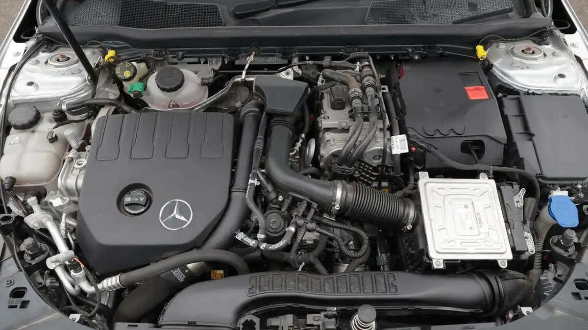 2020-mercedes-benz-cla-13-cla-250e-amg-line-premium-coupe-4d-big-19