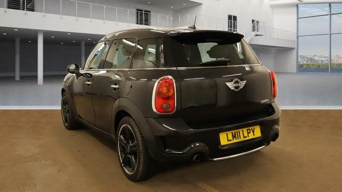 2011-mini-countryman-16-cooper-s-190bhp-all4-auto-big-1