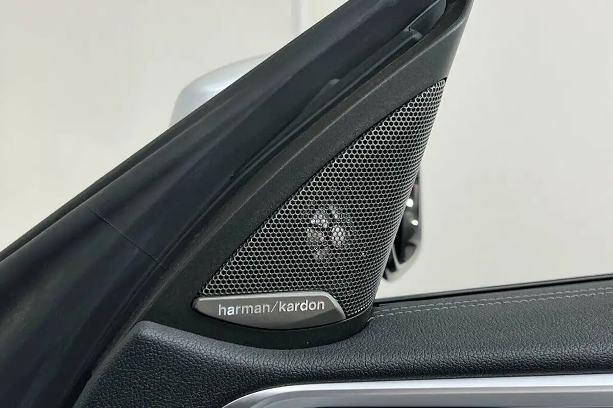 2021-bmw-4-series-20td-420d-m-sport-convertible-2d-big-37