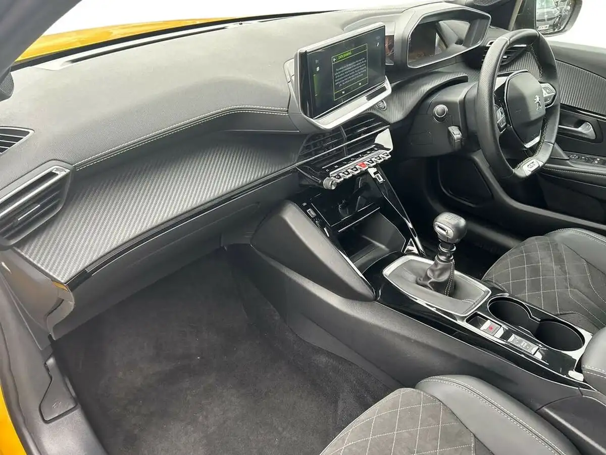 2022-peugeot-208-12-puretech-gt-premium-100bhp-big-5