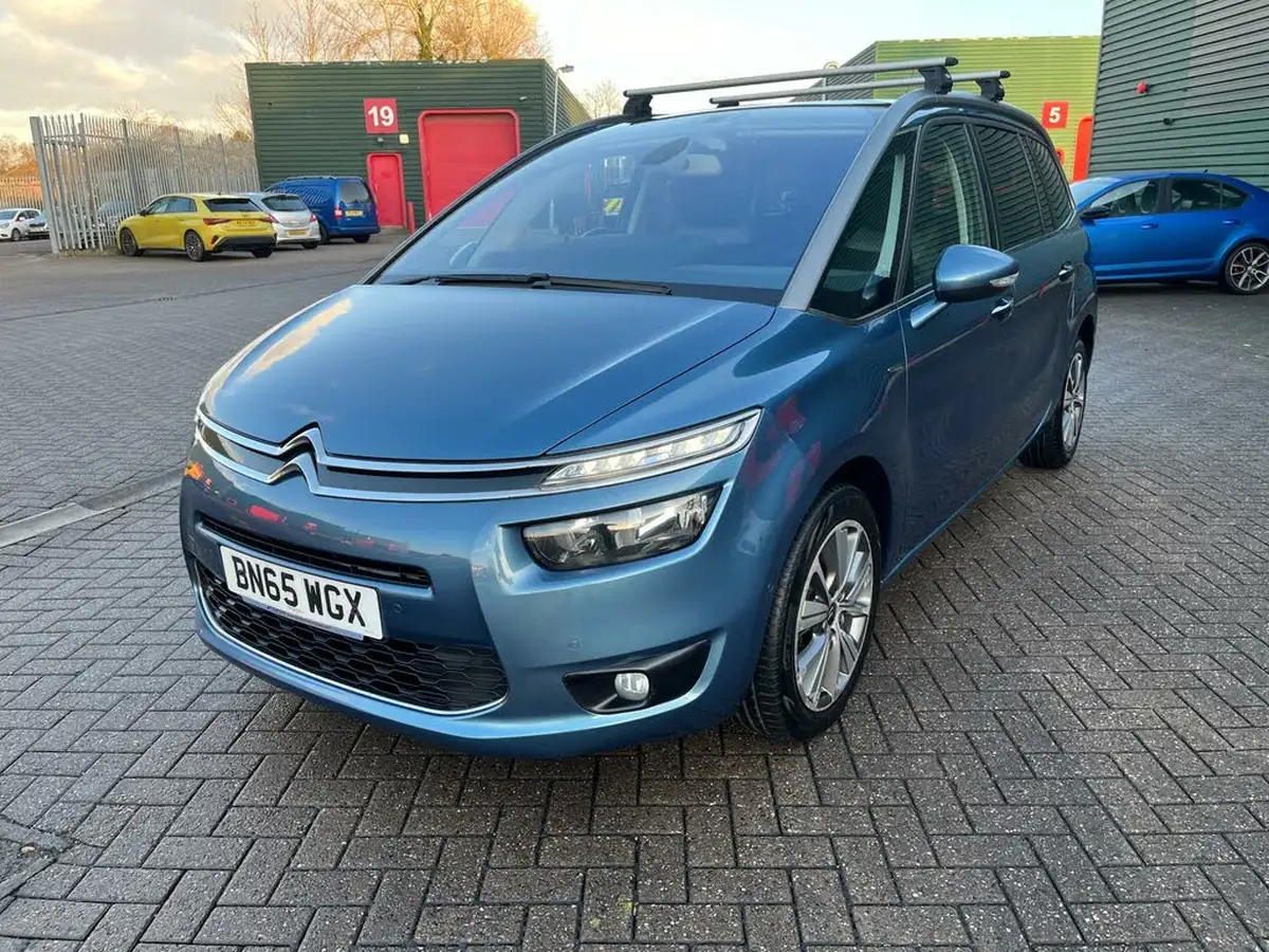 2015-citroen-grand-c4-picasso-16bluehdi-exclusive-eat6-big-2
