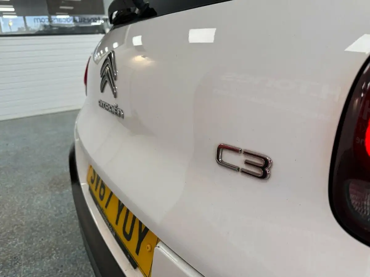 2018-citroen-c3-12-puretech-flair-110ps-ss-eat6-big-8