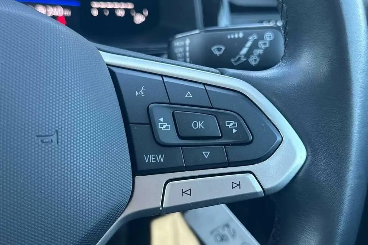 2022-volkswagen-taigo-10-tsi-life-95ps-big-14