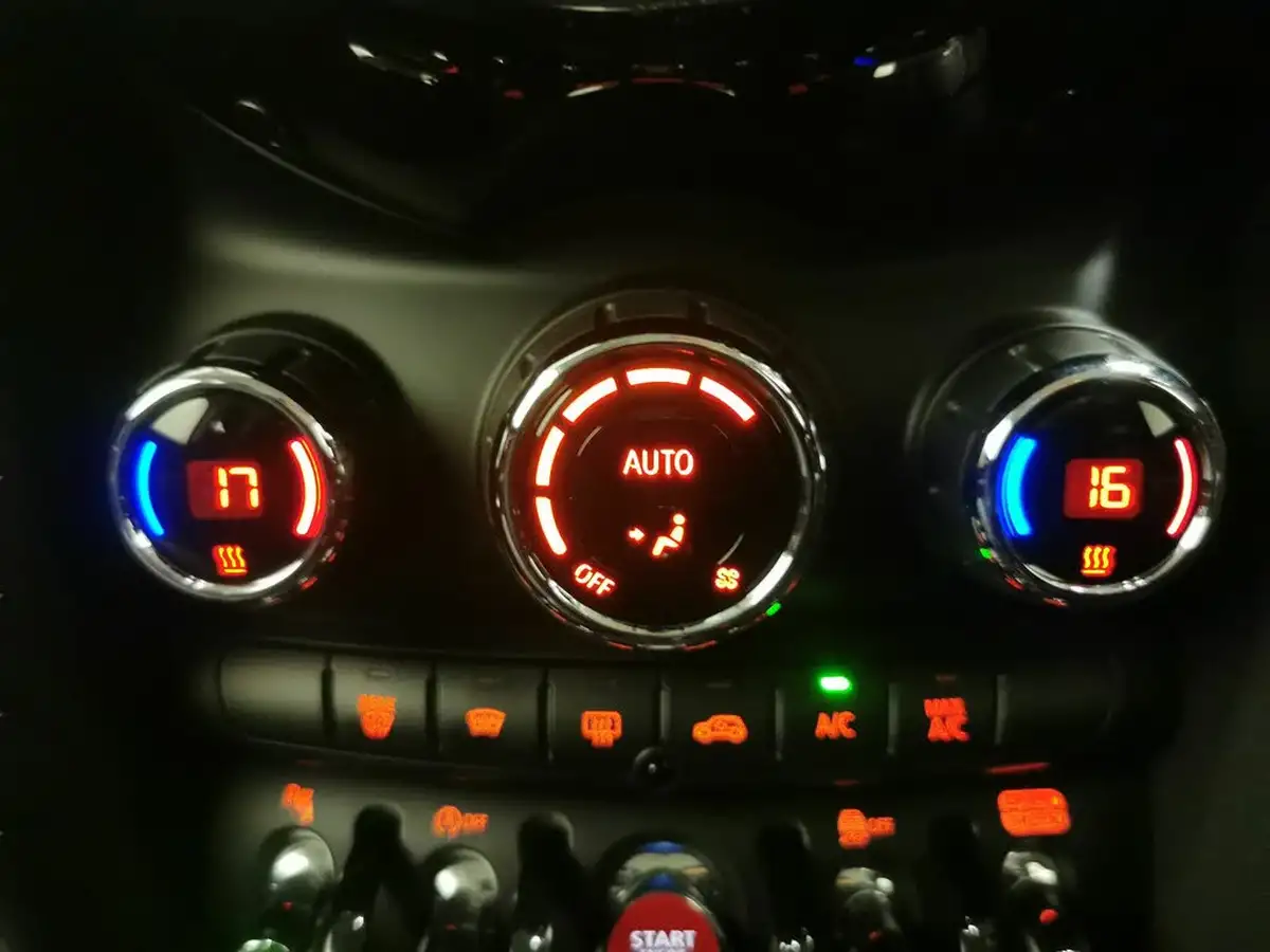 2017-mini-cooper-15-cooper-ss-hatchback-3d-auto-big-16