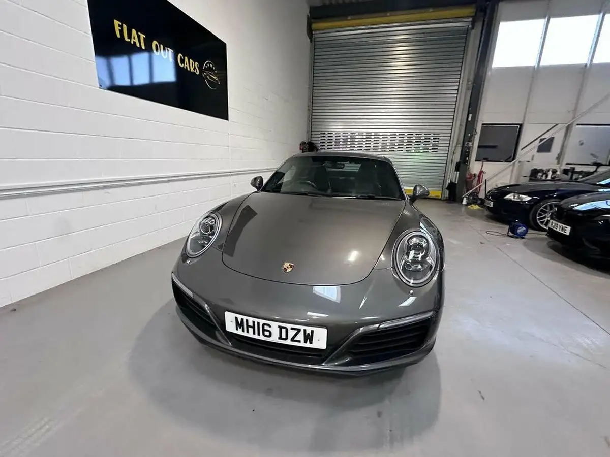 2016-porsche-911-30-carrera-coupe-pdk-big-36