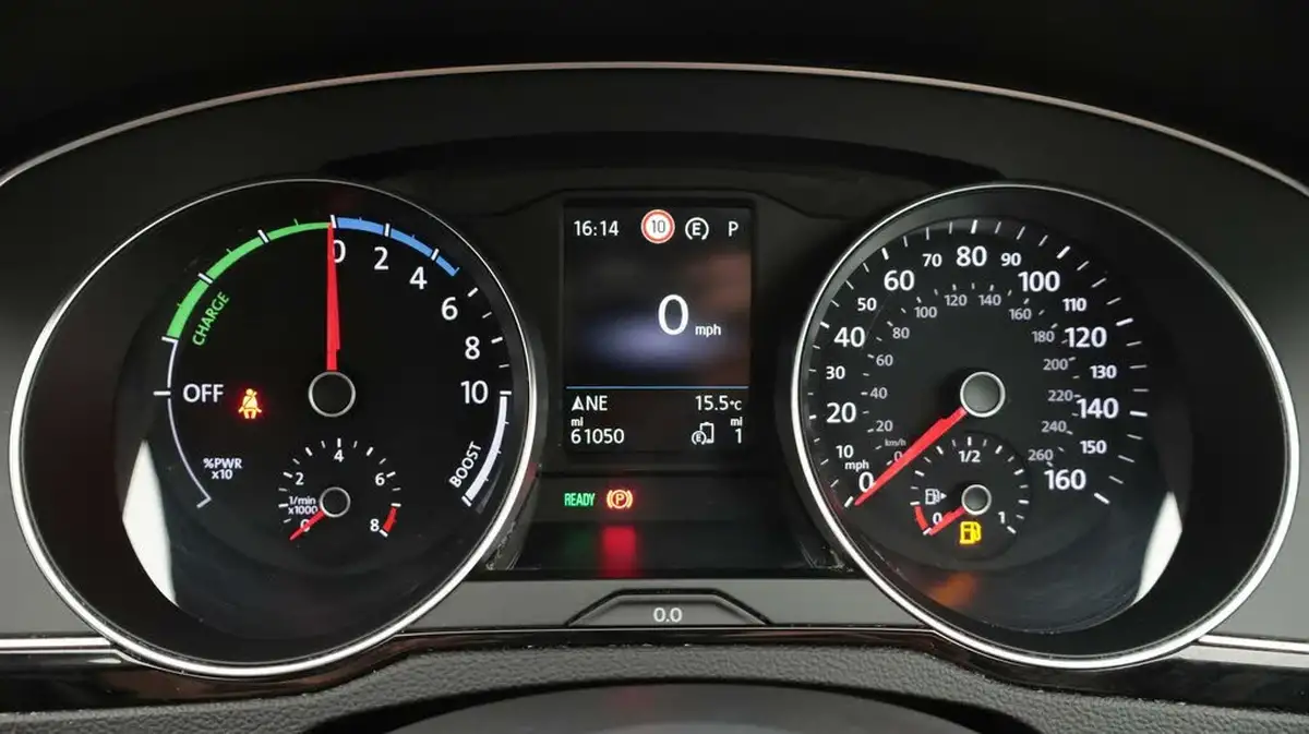 2021-volkswagen-passat-14-tsi-gte-estate-5d-big-10