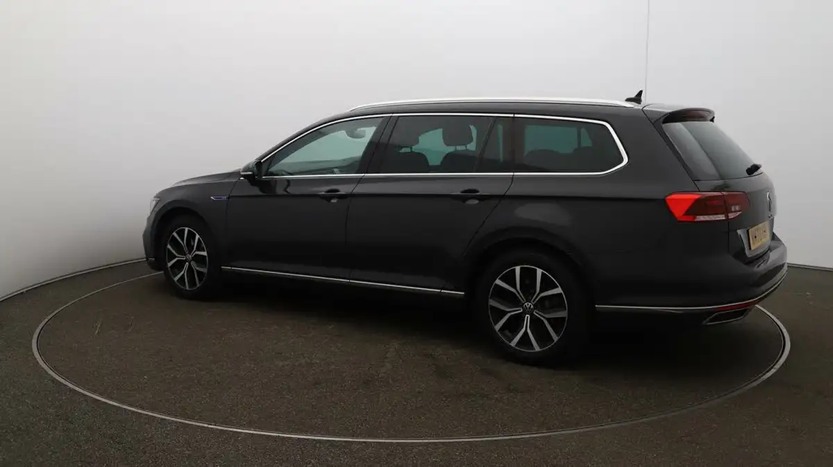 2021-volkswagen-passat-14-tsi-gte-estate-5d-big-28