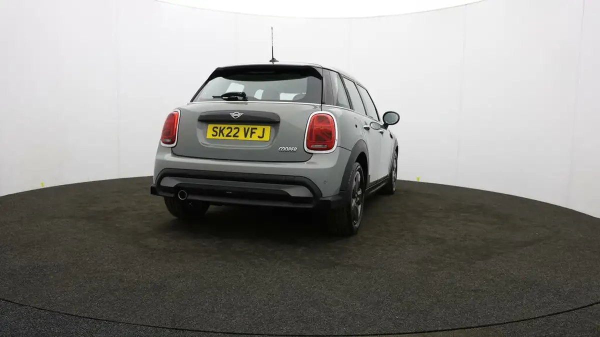 2022-mini-cooper-15-cooper-classic-hatchback-5d-auto-big-74