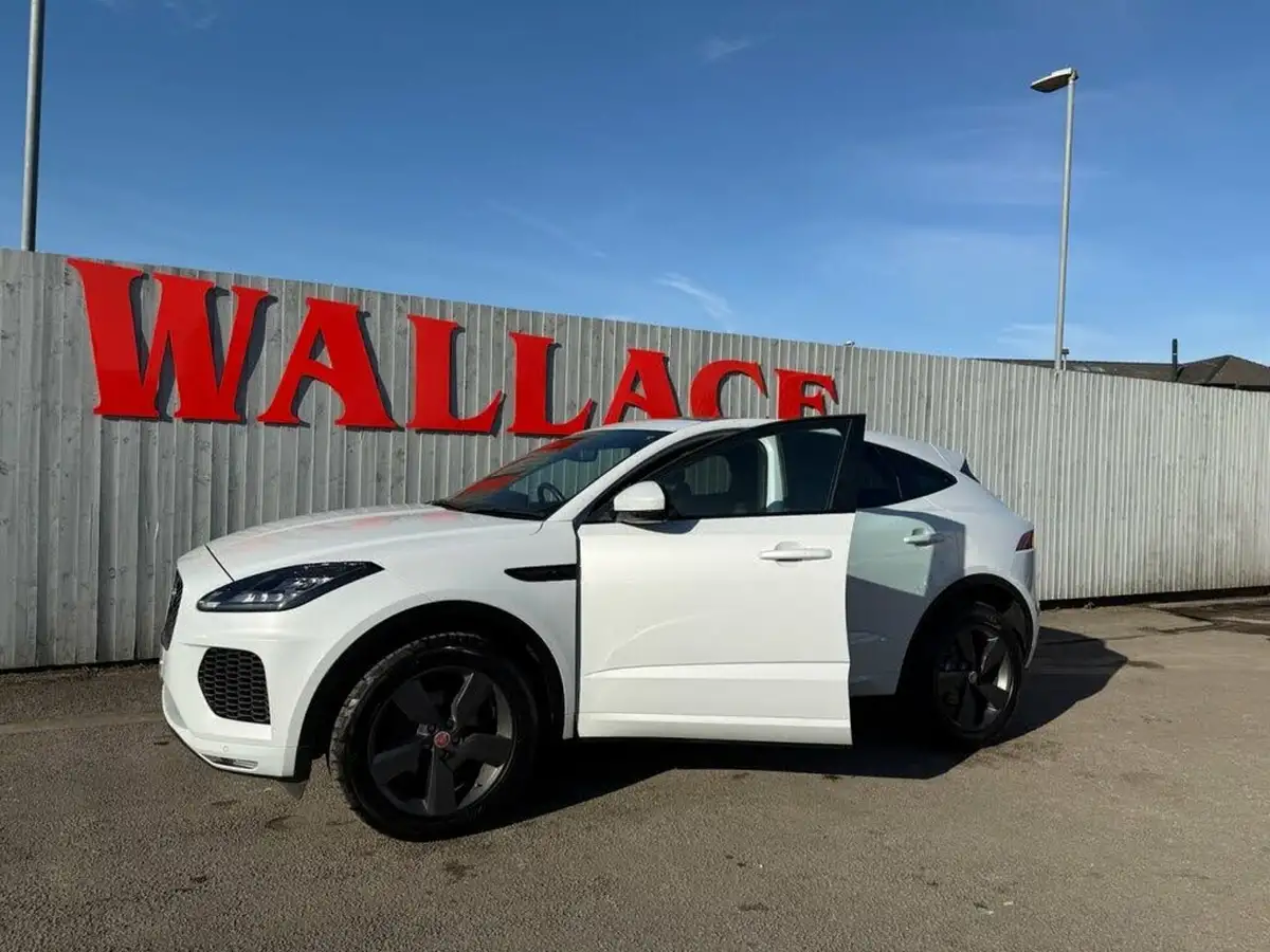 2020-jaguar-e-pace-20-i4d-chequered-flag-180ps-big-15