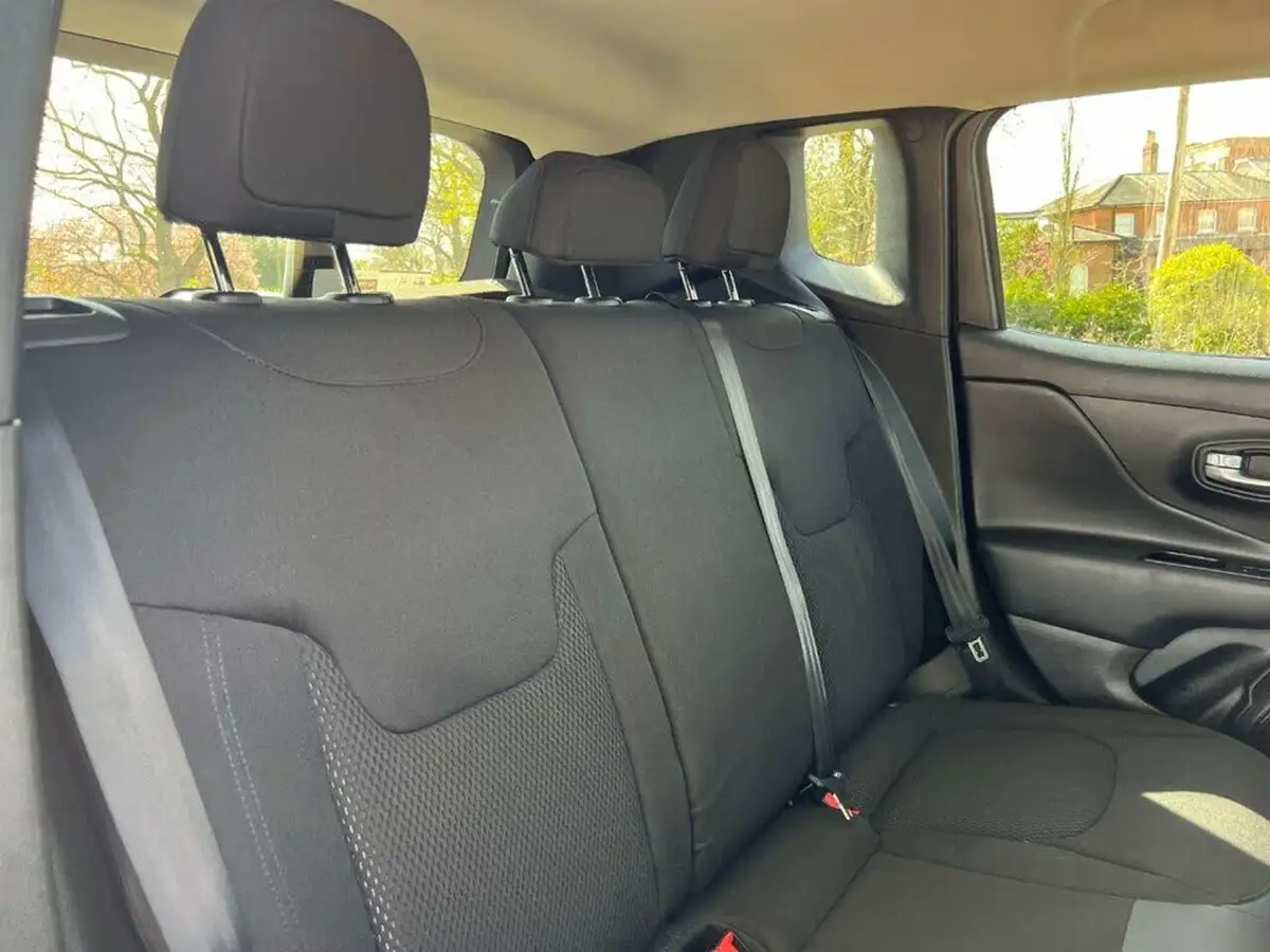 2020-jeep-renegade-13-gse-night-eagle-ii-big-8