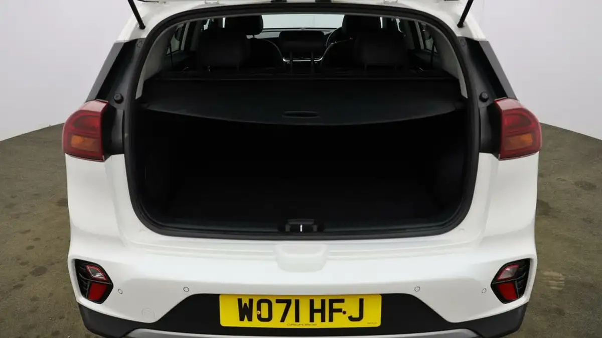 2021-kia-niro-16-gdi-4-132kwh-big-15