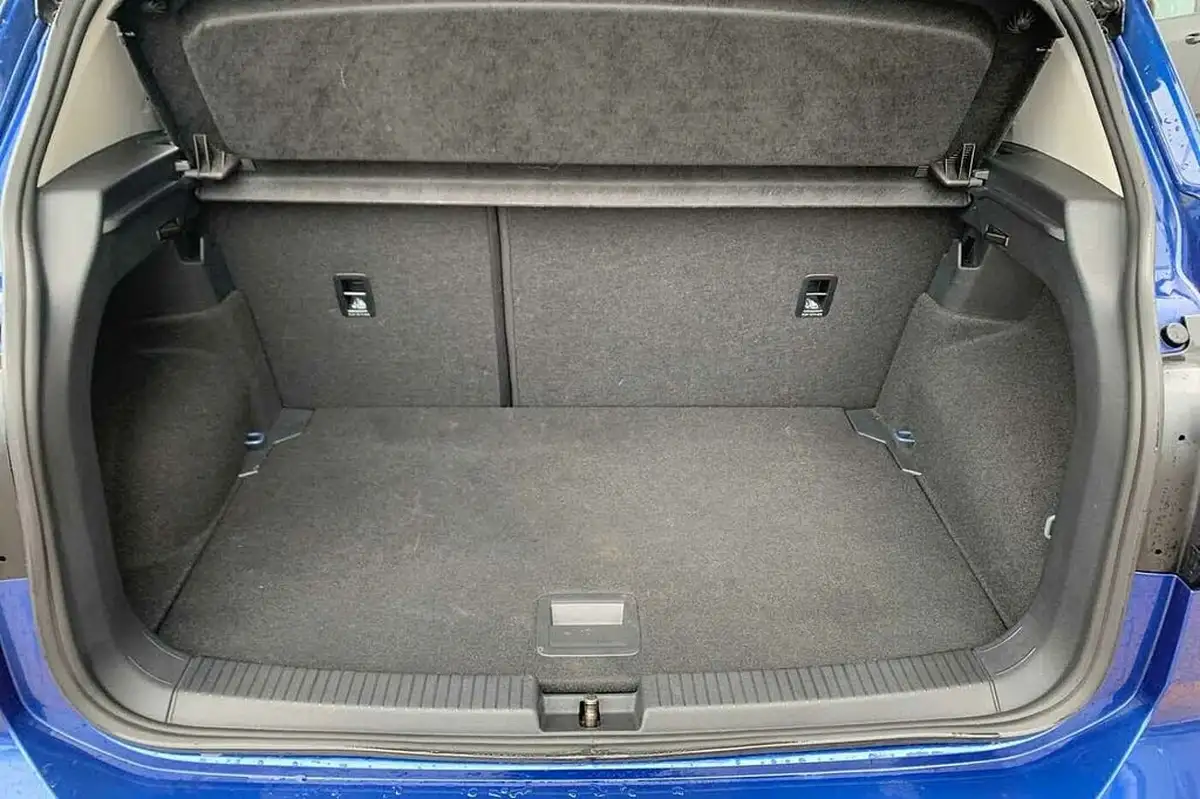 2022-volkswagen-t-cross-10-tsi-se-110ps-dsg-big-10