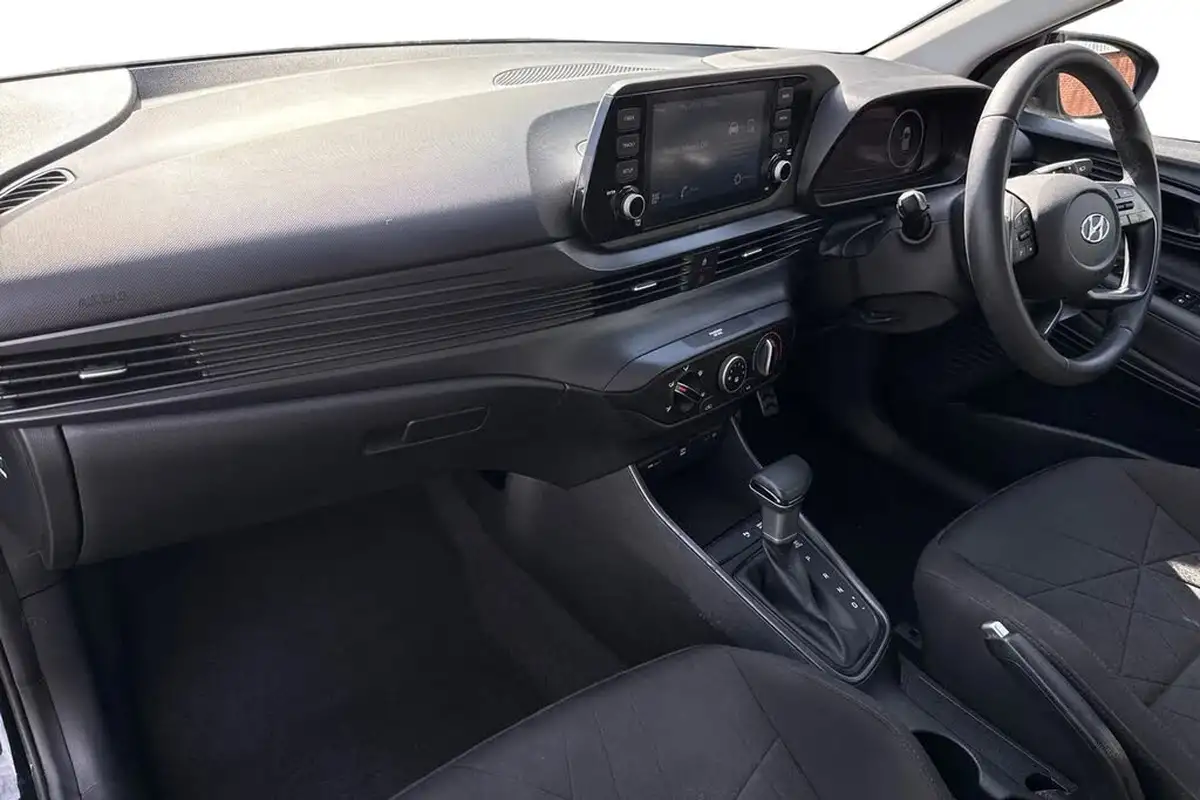 2021-hyundai-bayon-10-t-gdi-se-connect-dct-big-8