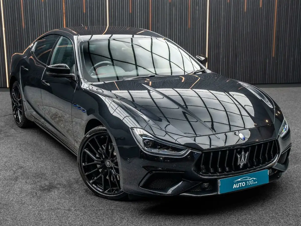 2021-maserati-ghibli-20-gransport-big-4