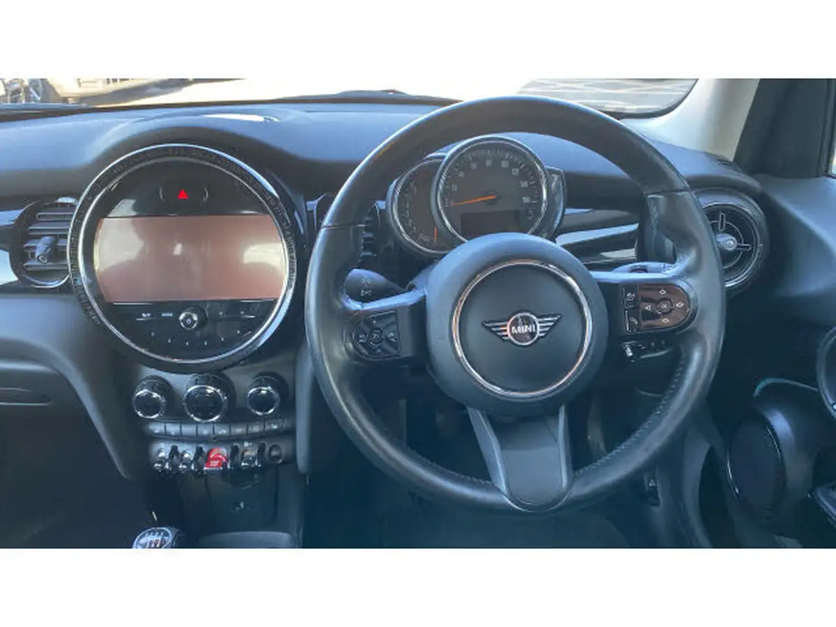 2021-mini-cooper-15-cooper-classic-hatchback-5d-big-4