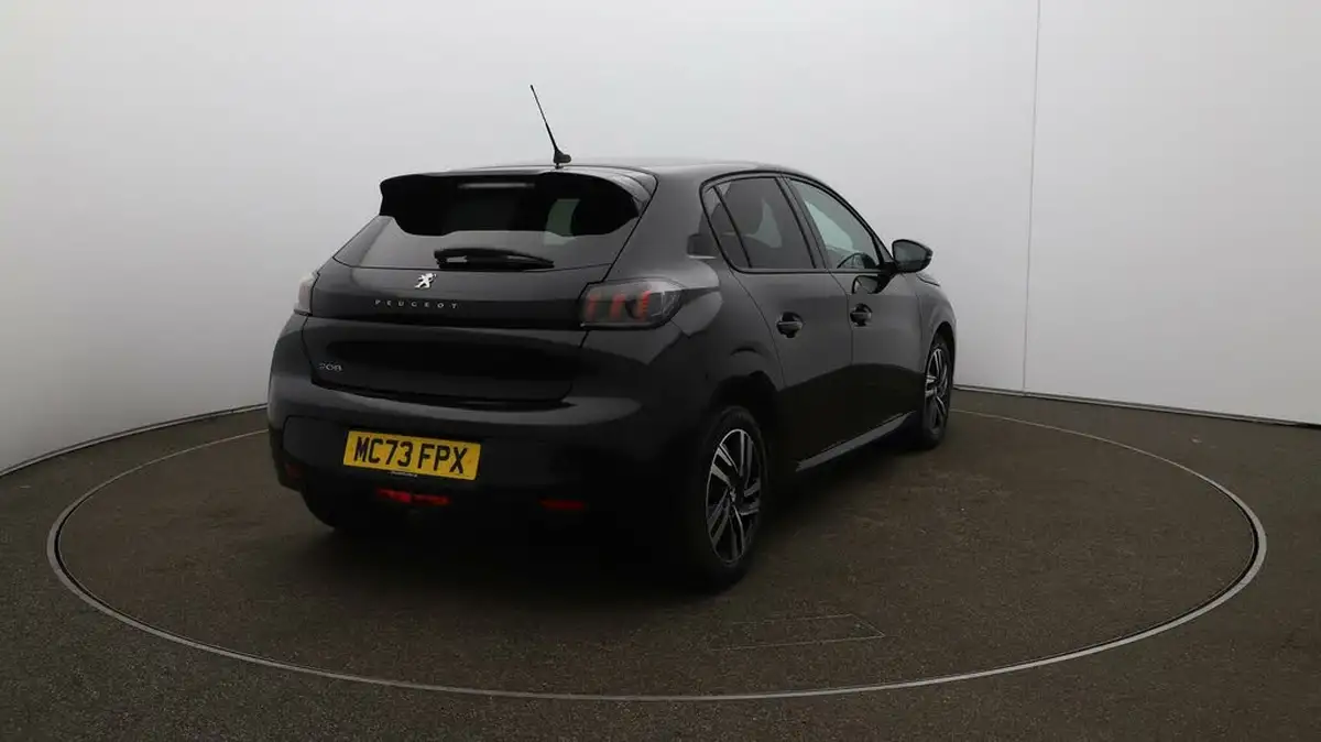 2023-peugeot-208-12-puretech-allure-premium-100ps-eat8-big-45