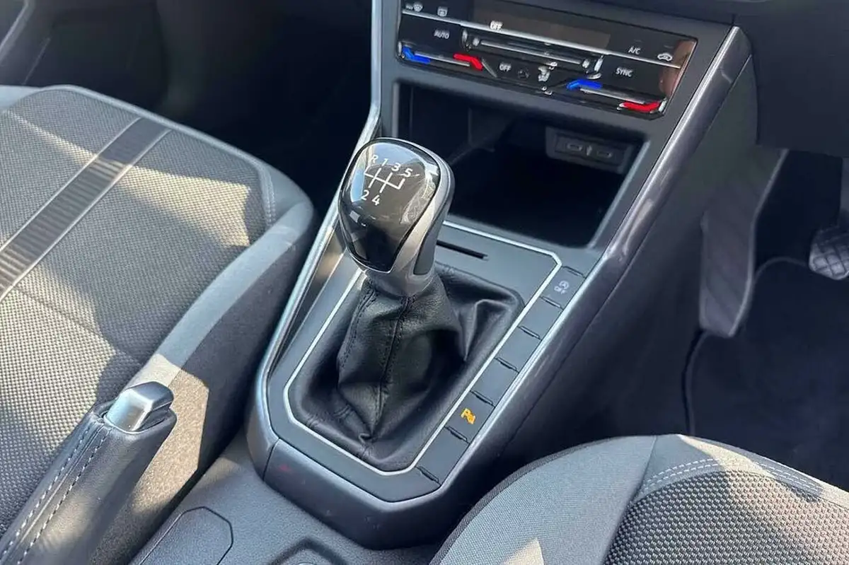 2023-volkswagen-polo-10-tsi-style-big-16
