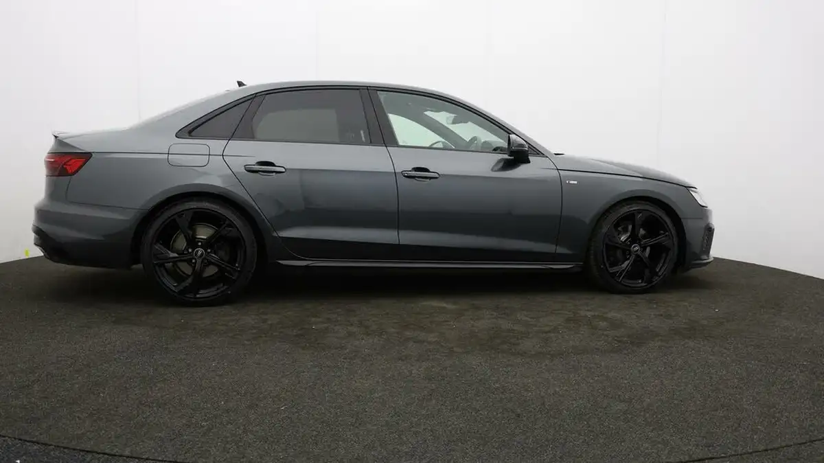 2022-audi-a4-20-35-tfsi-black-edition-s-tronic-big-30