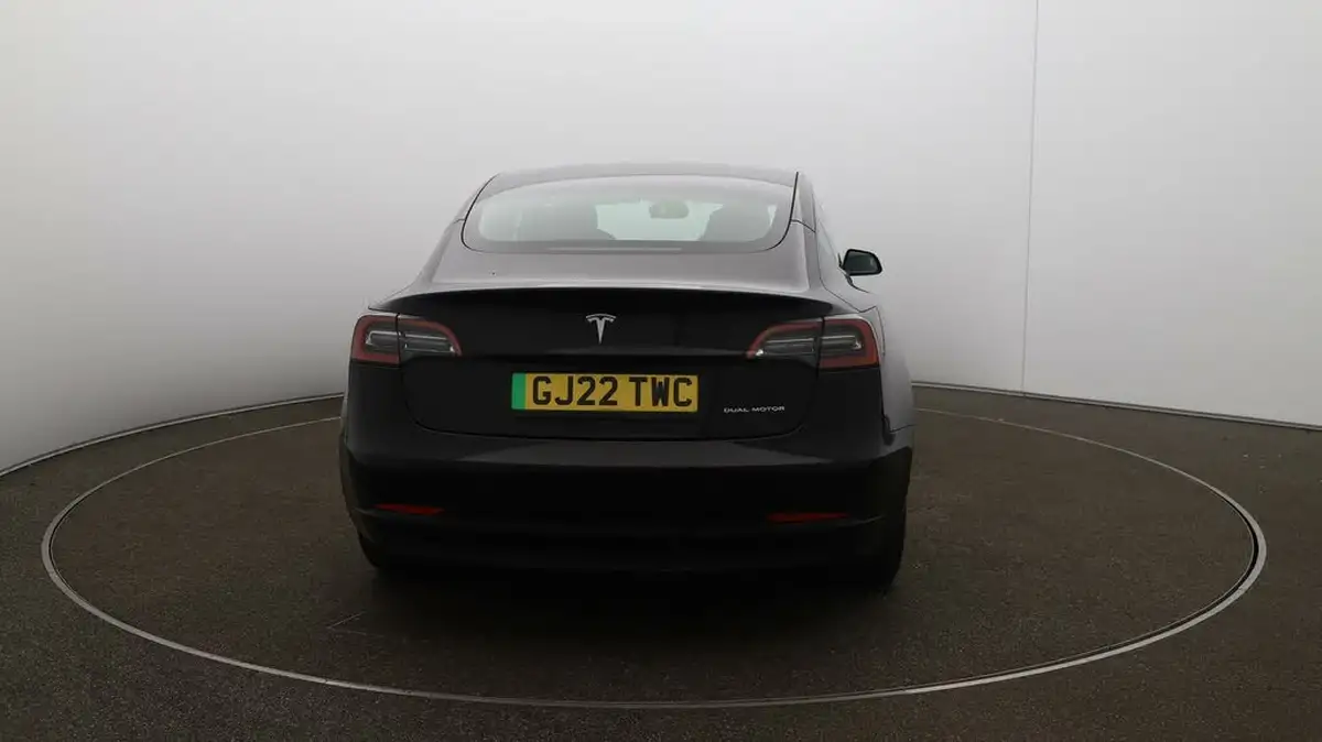 2022-tesla-model-3-e-long-range-big-6