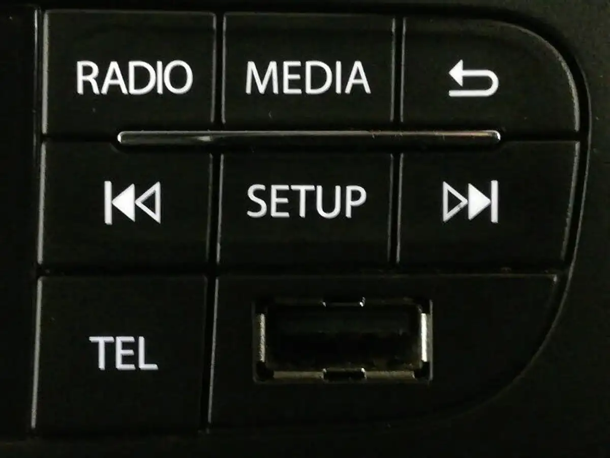 2020-renault-master-23dci-lm35-135-business-panel-big-13