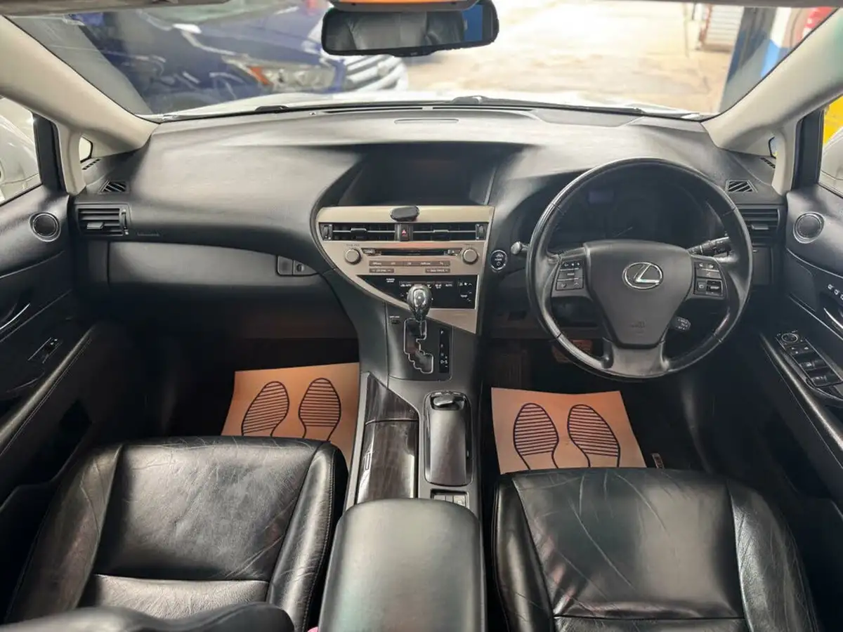 2010-lexus-rx-350-35-big-19