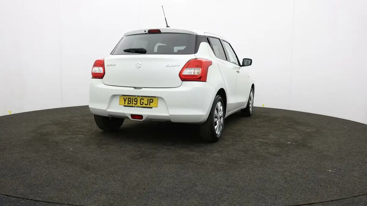 2019-suzuki-swift-12-dualjet-attitude-big-74