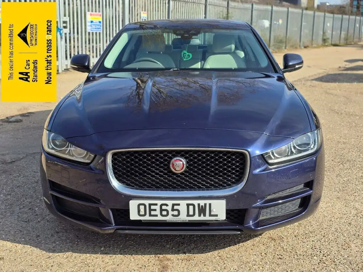 2015-jaguar-xe-20td-portfolio-163ps-auto-big-0