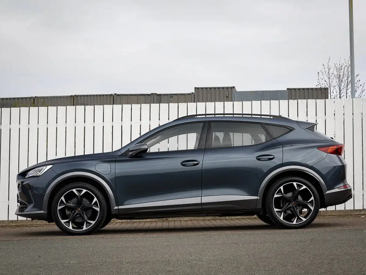 2022-cupra-formentor-14-e-hybrid-v2-big-3