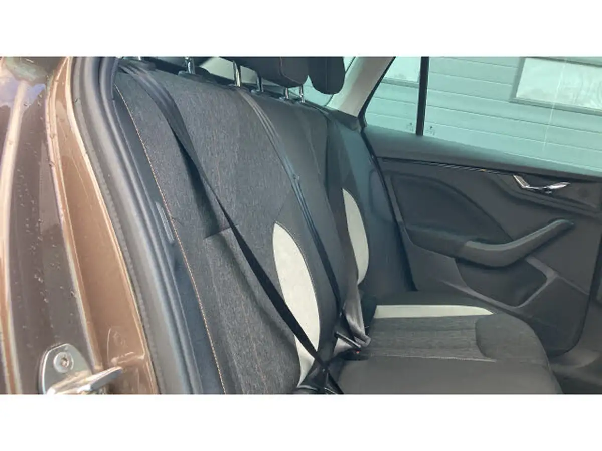 2021-skoda-kamiq-10-tsi-se-l-109ps-dsg-big-15