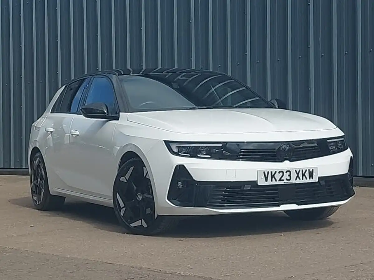2023-vauxhall-astra-16-gse-180ps-hatchback-big-0
