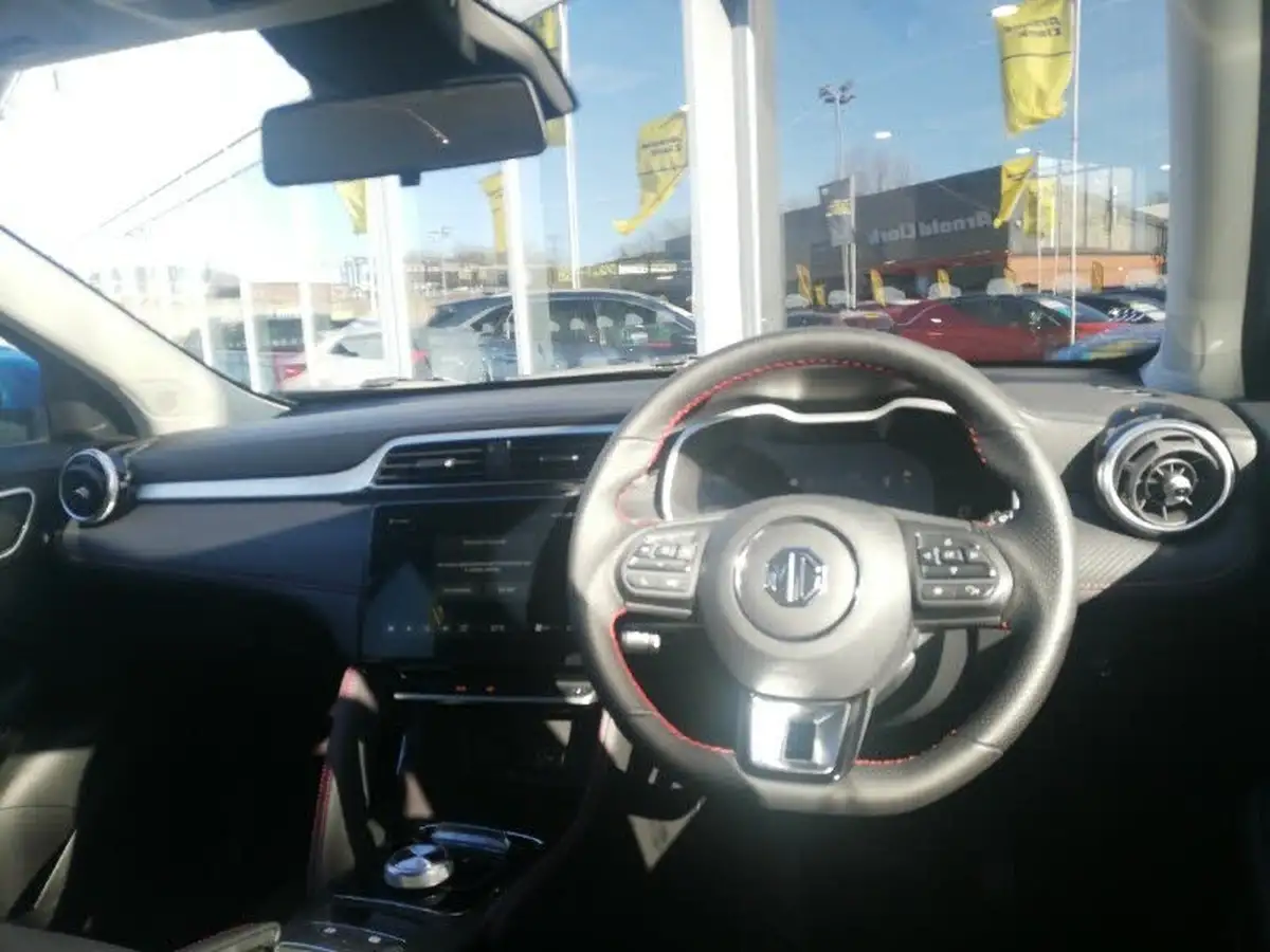 2025-mg-zs-suv-e-trophy-connect-ev-176ps-big-2