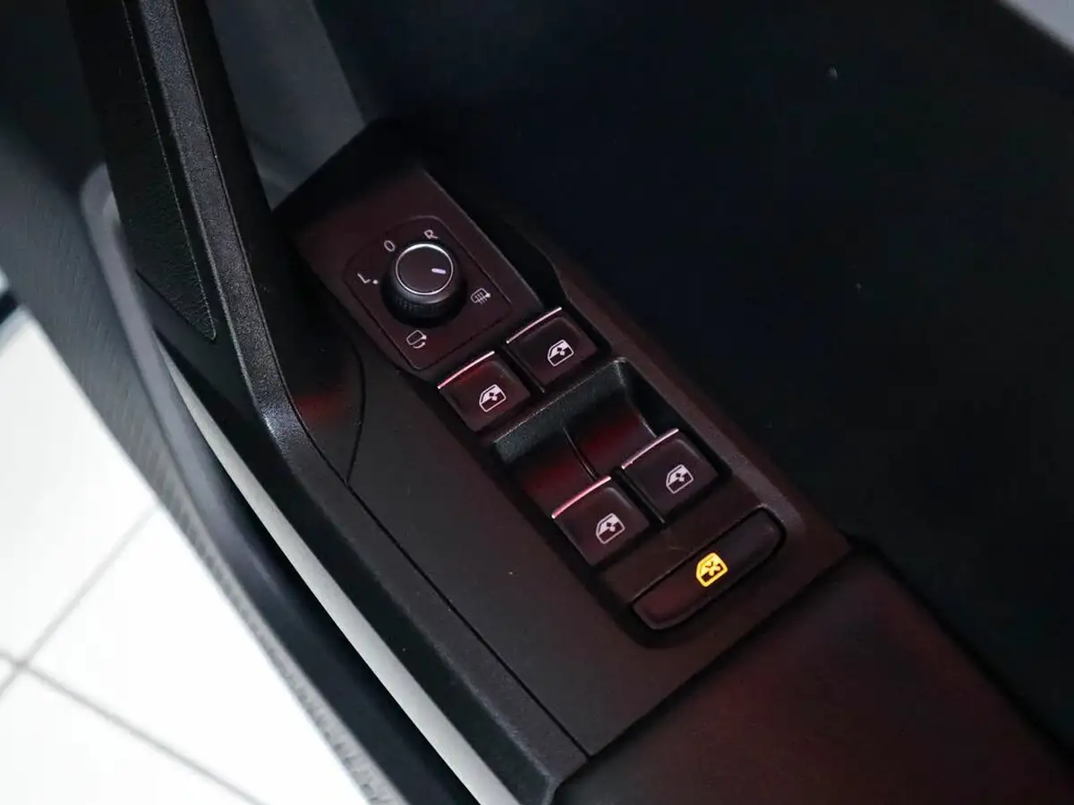 2021-seat-leon-15-tsi-evo-fr-150ps-estate-big-21