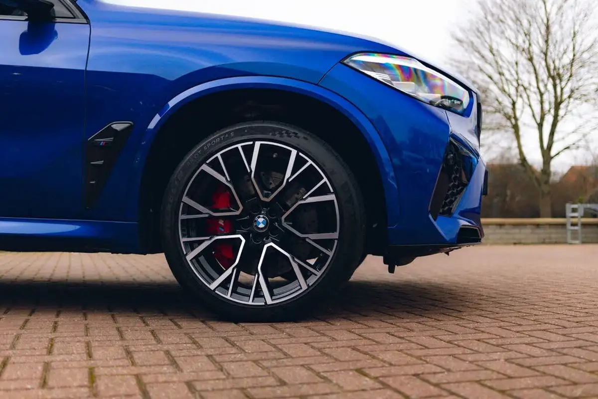 2022-bmw-x5-44-m-competition-big-28