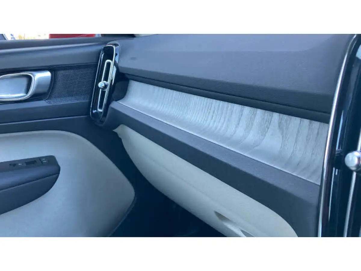 2021-volvo-xc40-15-t3-inscription-161bhp-big-25