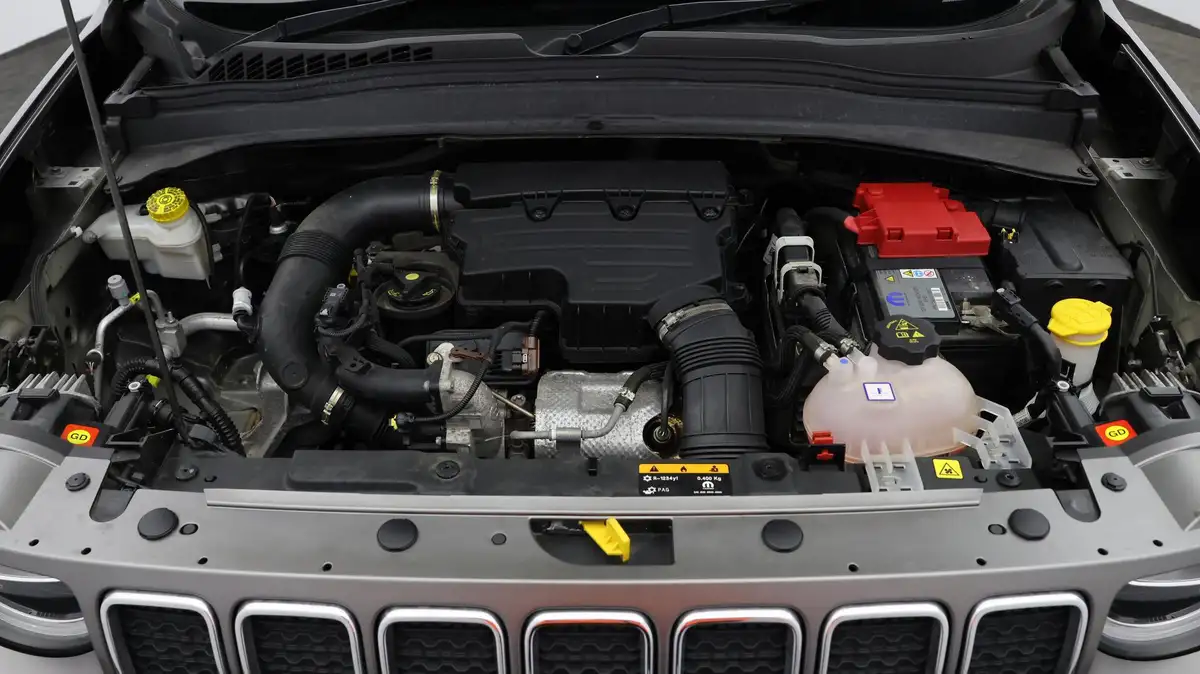 2020-jeep-renegade-10-gse-limited-big-18