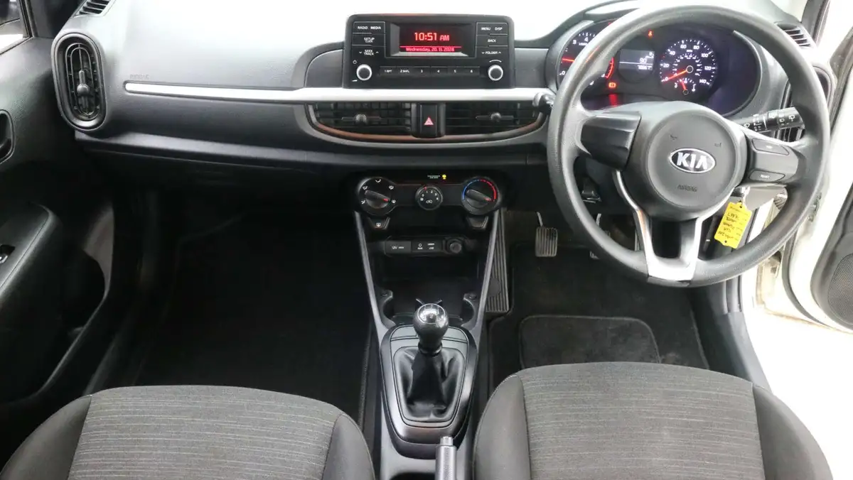 2019-kia-picanto-10-1-isg-adap-big-23