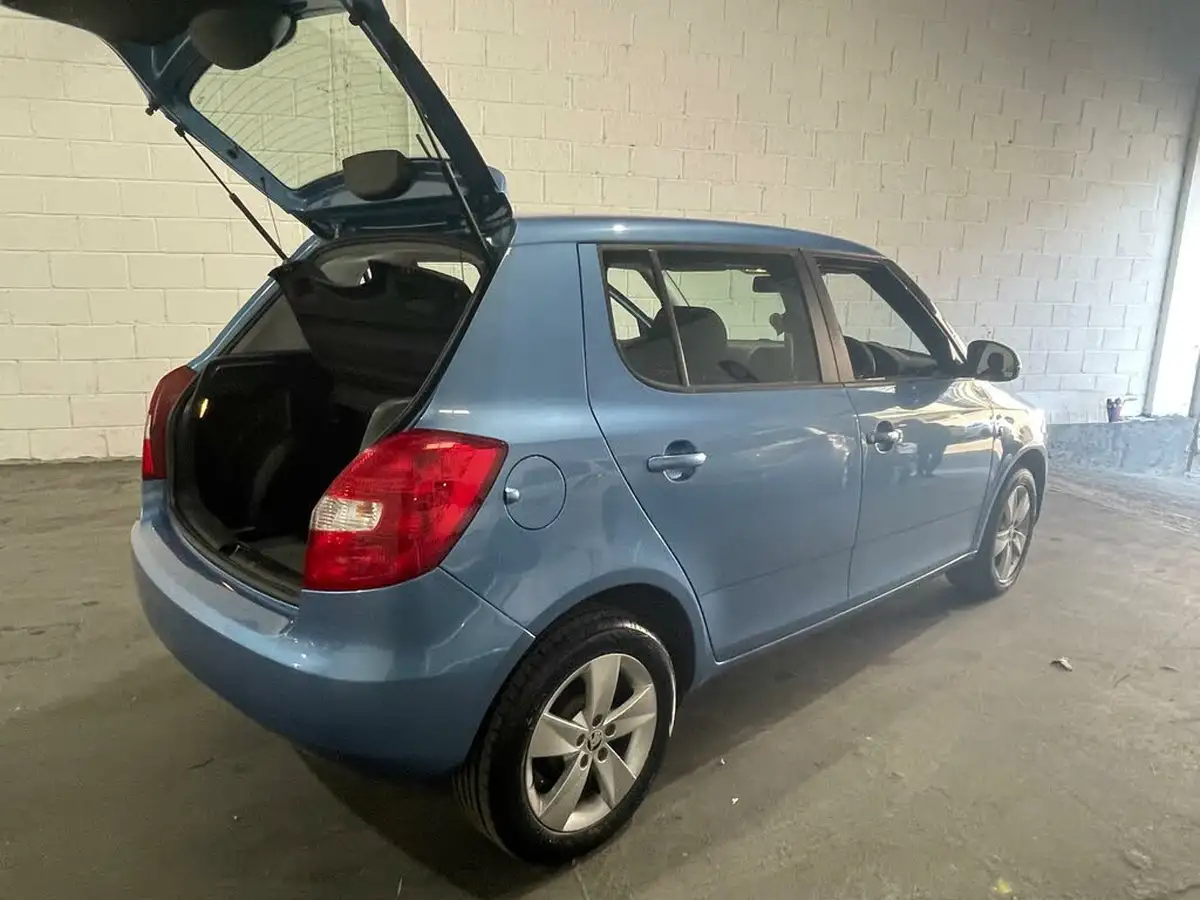 2014-skoda-fabia-12-se-70bhp-hatchback-1198cc-big-16