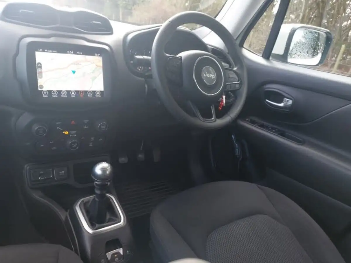 2022-jeep-renegade-10-gse-night-eagle-big-10