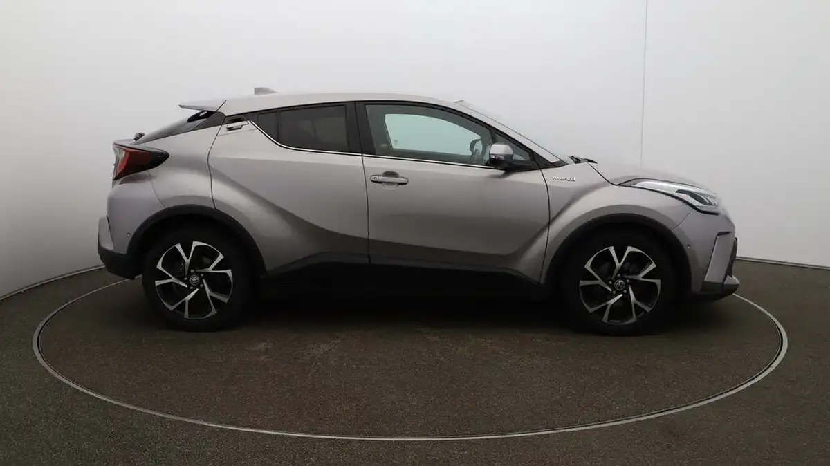 2022-toyota-c-hr-18-vvt-i-design-big-41