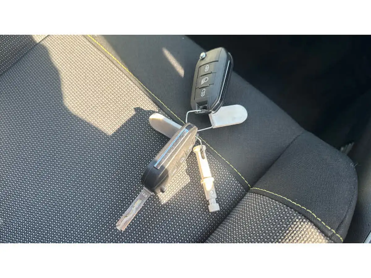 2019-citroen-c3-12-puretech-flair-110ps-ss-eat6-big-19