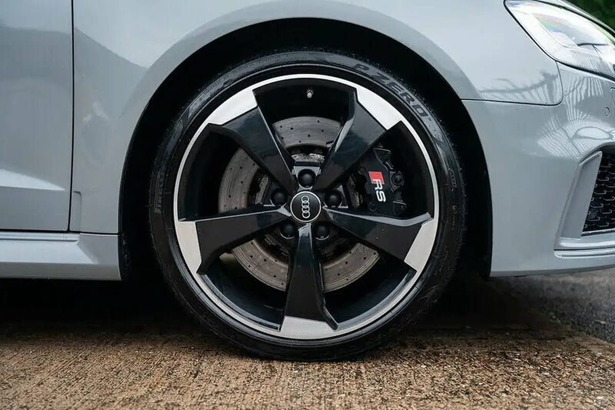 2019-audi-rs3-25-tfsi-sportback-5d-big-17